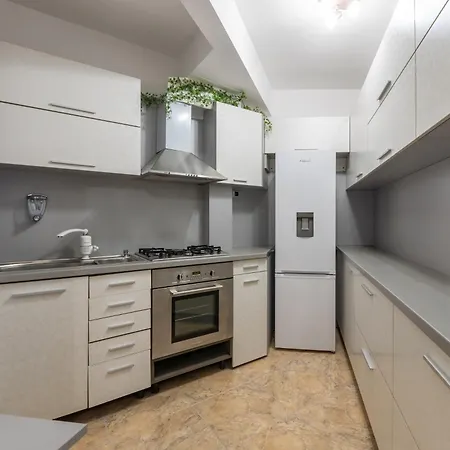 Budget Flat Near Market & Bus Station Apartamento Varna