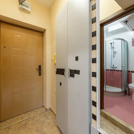 Lägenhet Budget Flat Near Market & Bus Station Varna